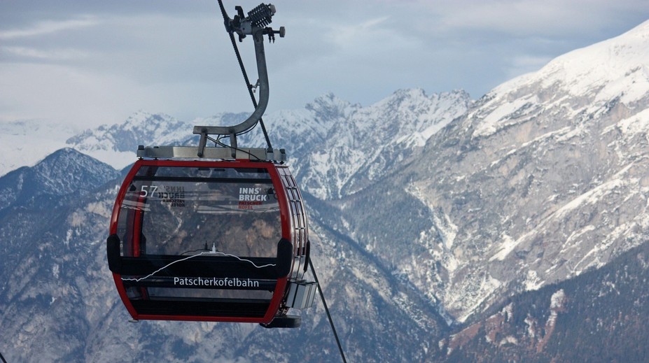 Cesta na lyžovačku sa môže skomplikovať. Tirolsko zavádza prísne zákazy pre autá