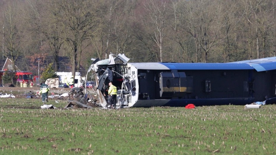 Železničné nešťastie v Holandsku zavinil zrejme mladý vodič autožeriavu