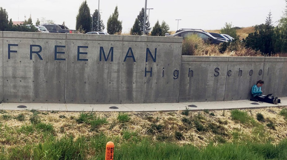 Študent strieľal na americkej škole, jeden mŕtvy a traja zranení