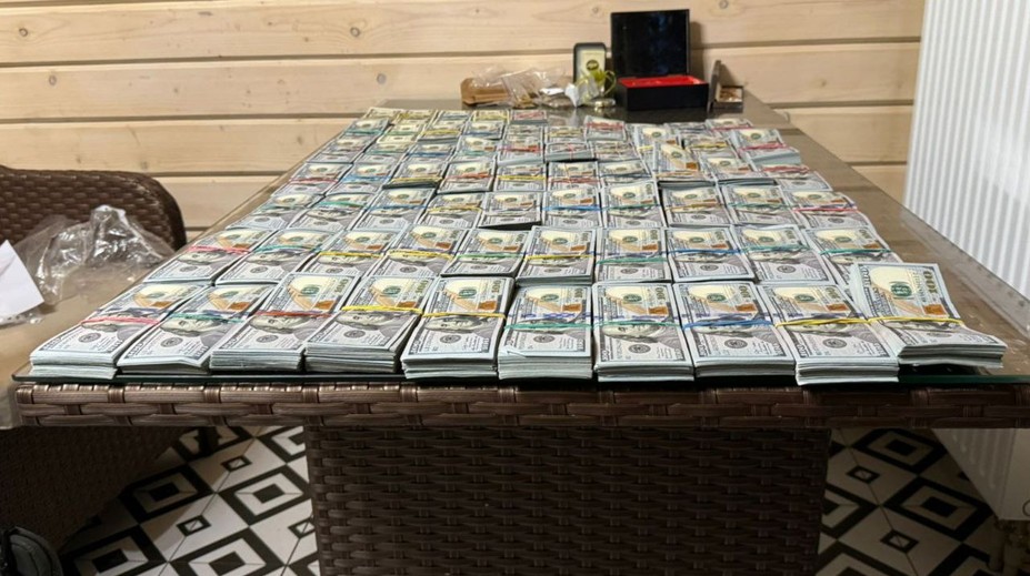 Na Ukrajine zadržali vedúcich dvoch náborových stredísk, ktorí prijímali úplatky