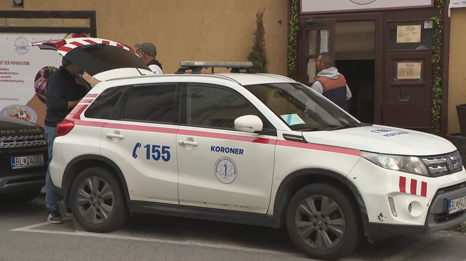 V byte v centre Bratislavy našli dve ženské telá v značnom štádiu rozkladu. Lekár nevylúčil cudzie zavinenie