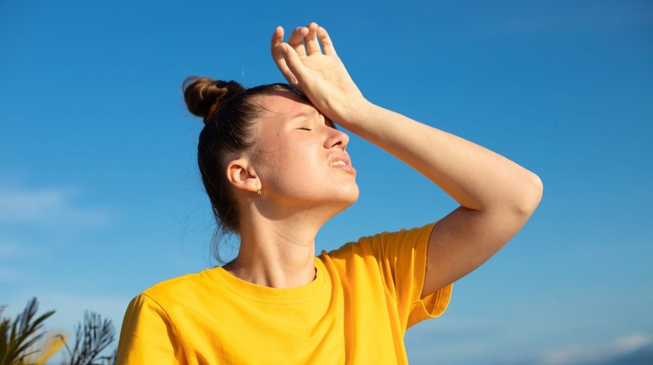 Letné horúčavy môžu spôsobovať zdravotné ťažkosti. Ako rozpoznať úpal a čo robiť, kým príde pomoc?