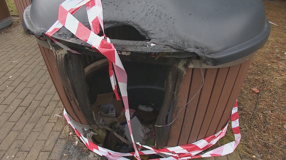 Amatérsky ohňostroj pred panelákmi v Nitre zničil špeciálny kontajner za tisícky eur