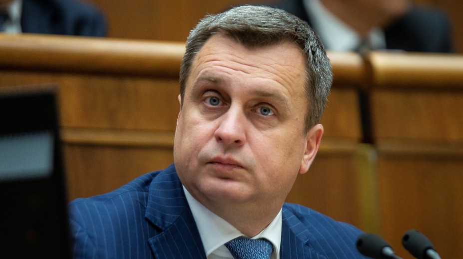 Brusel môže do mesiaca stopnúť Dankovu daň pre obchody