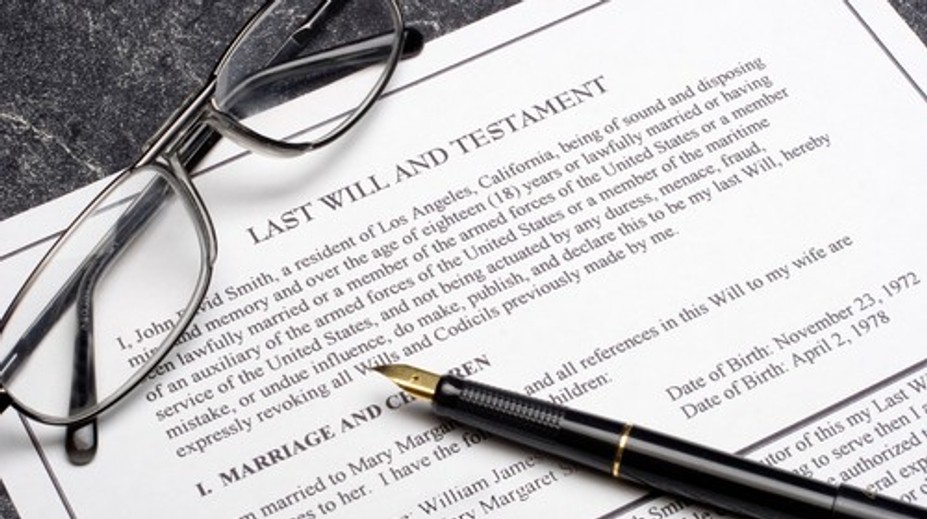 Maďarský gang si privyrába na zosnulých. Falšuje závety a oberá dedičov