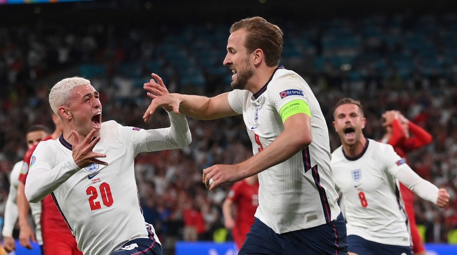 Angličania zdolali Dánov po predĺžení a vo finále ME vyzvú Taliansko