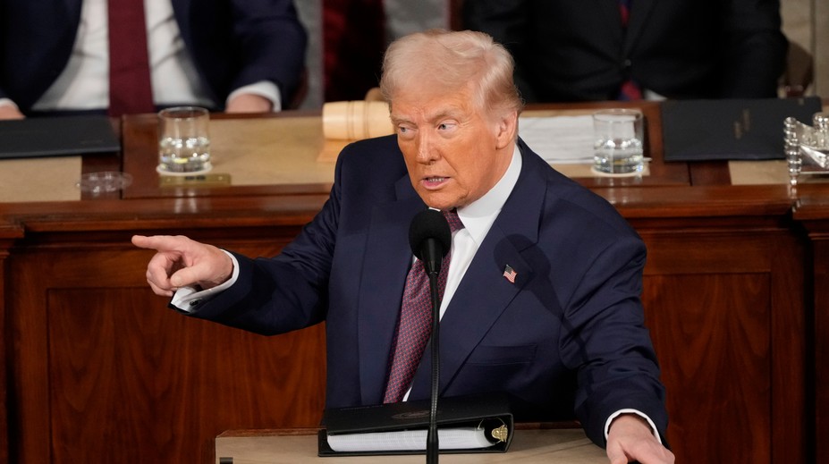 Trump chystá zmenu, ktorá ovplyvní aj mnohých Slovákom. Pred vstupom do USA chcú vidieť vaše sociálne siete