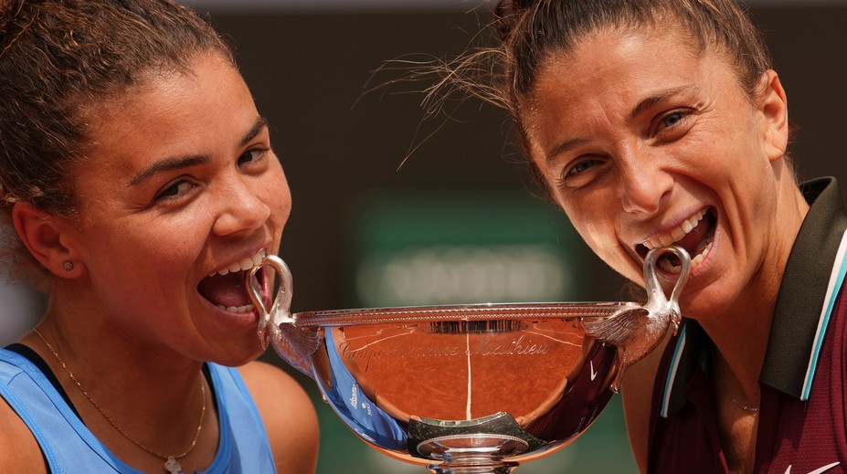 Roland Garros: Jedna rozšírila zbierku, druhá vyhrala premiérovo. Štvorhra žien spoznala víťazky