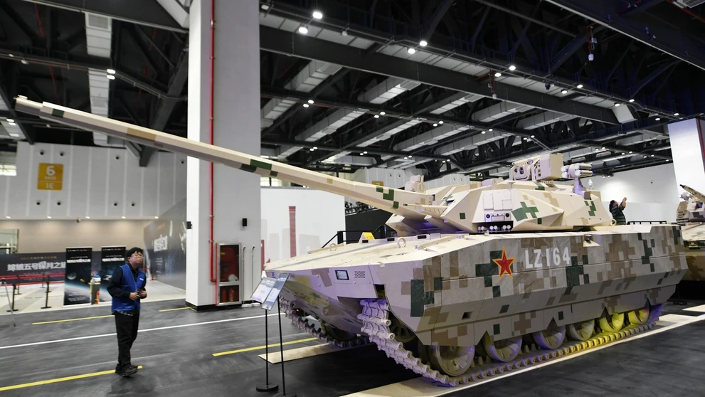 Nový čínsky tank Typ-100.