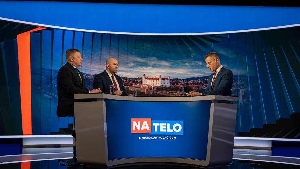 R. Fico (Smer-SD) a P. Pčolinský (Sme rodina) v relácii Na telo