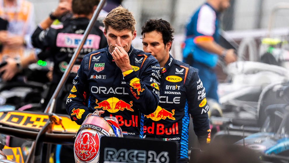 Holanďan Max Verstappen z Red Bullu bol opäť nespokojný.