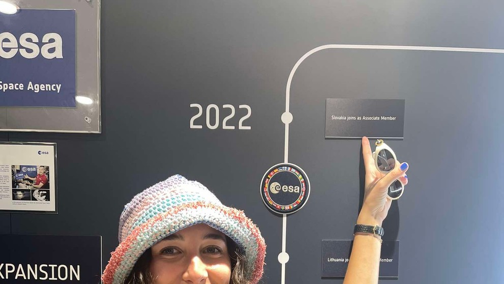 Nicole počas svojho pôsobenia v Európskej vesmírnej agentúre (ESA) pracovala na vývoji simulácie lunárnej dedinky