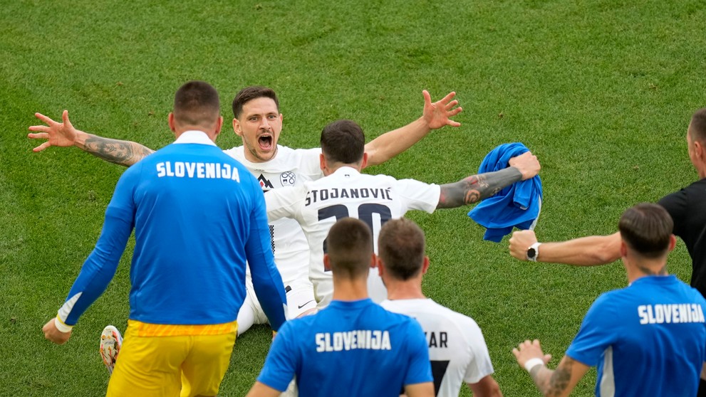 Slovinsko - Dánsko 1:1 (EURO 2024).