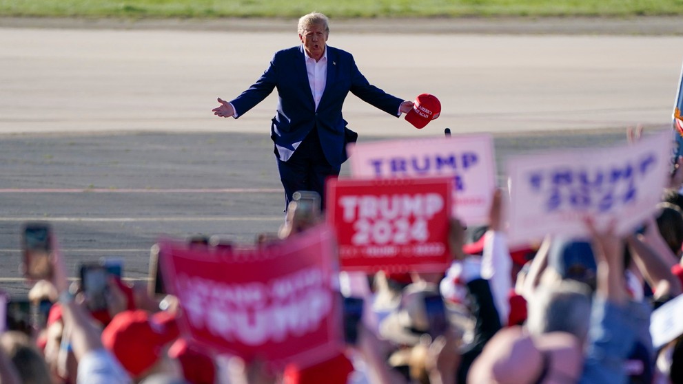 Donald Trump počas svojej prvej kampane pred prezidentskými voľbami 2024.