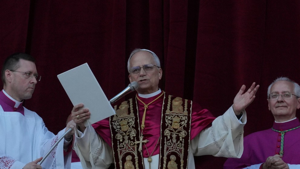 Novozvolený pápež.