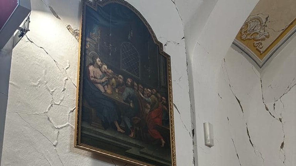 Poškodený kostol Najsvätejšieho Tela Pána v Jankovciach