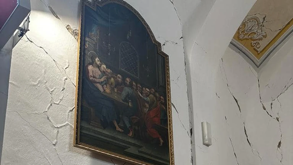 Poškodený kostol Najsvätejšieho Tela Pána v Jankovciach