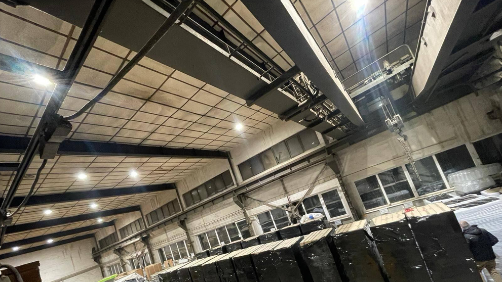 Hala s nelegálnou výrobňou cigariet