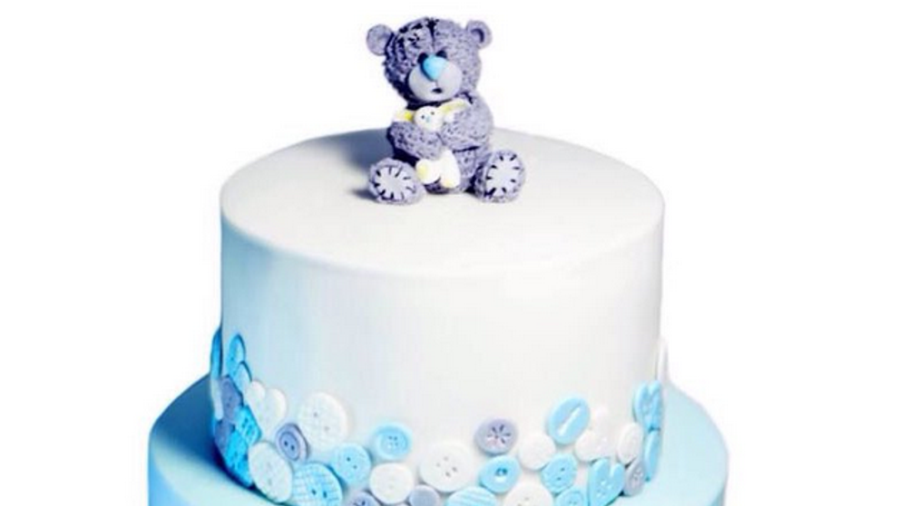 Takéto krásne torty pečie modelka. 