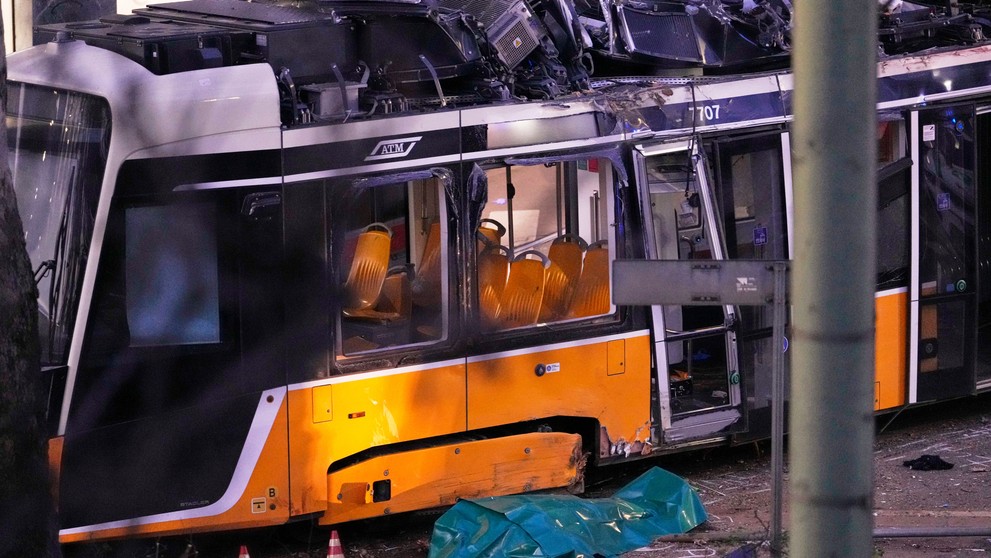 Vykoľajenie električky v Miláne