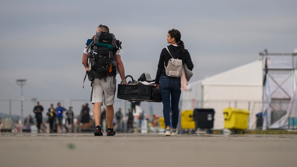 Festival Pohoda po intenzívnej búrke a páde stanu predčasne ukončili.