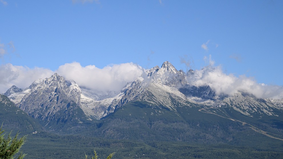 Snehový poprašok vo Vysokých Tatrách 24. augusta 2025