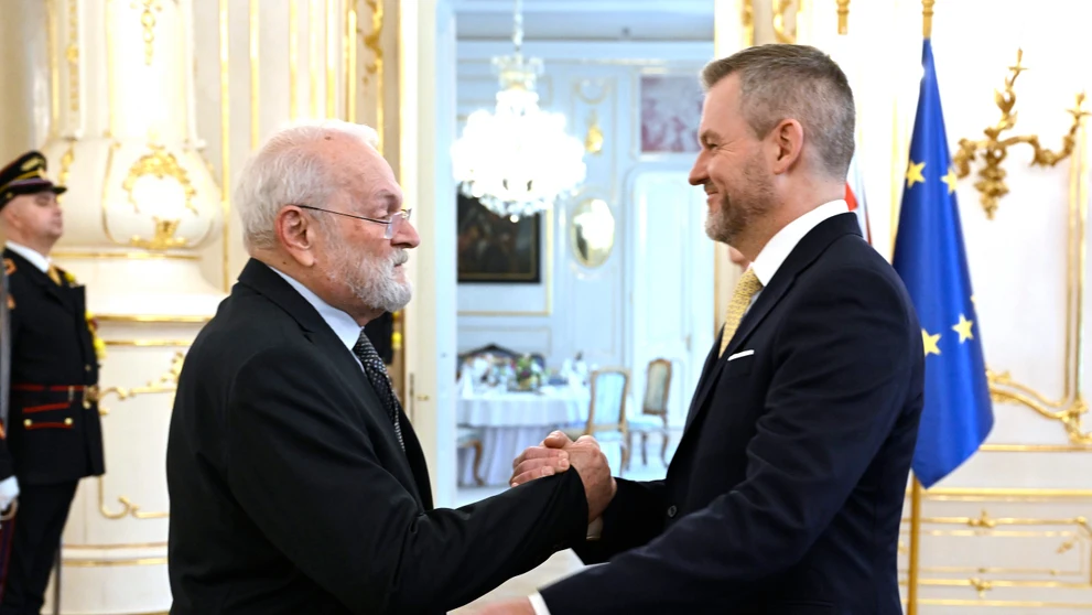 Bývalé hlavy štátu sa streli v prezidentskom paláci