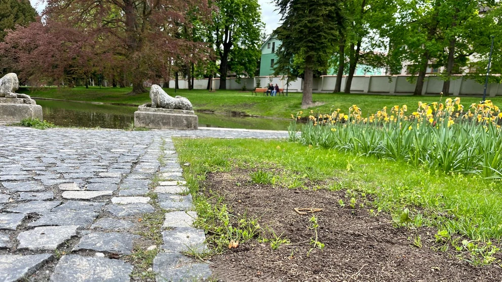 V Stupave otvorili nový park, bez poškodení však nezostal ani 24 hodín.