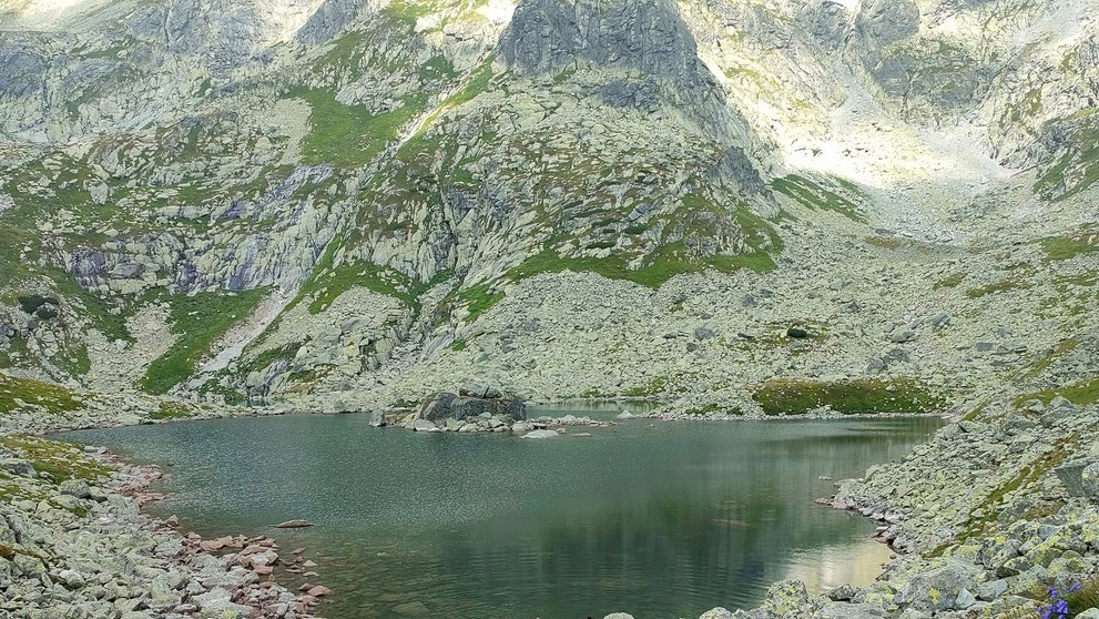 Českú turisti sa schladili v jednom zo Žabích plies