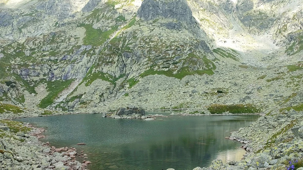 Českú turisti sa schladili v jednom zo Žabích plies