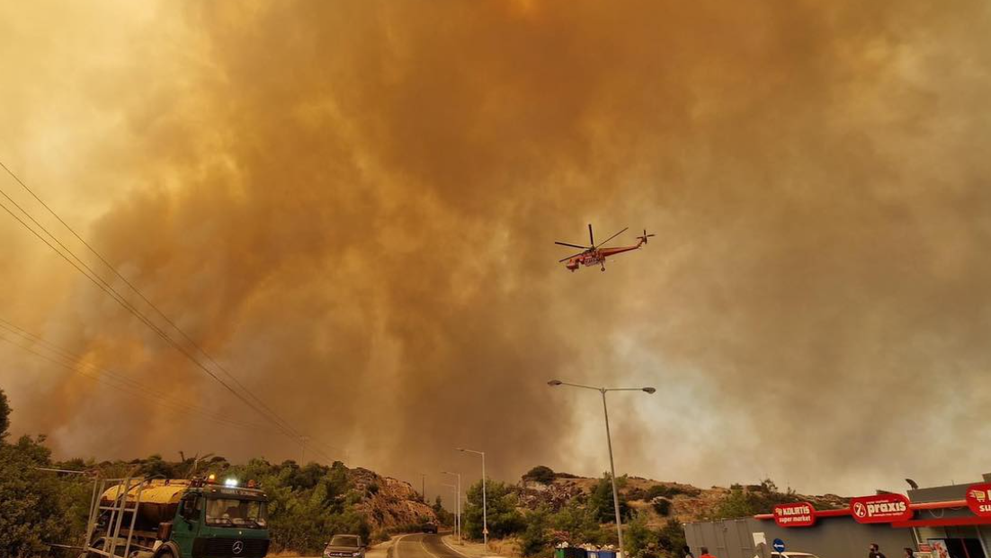 Slovenskí hasiči sú od rána v teréne.