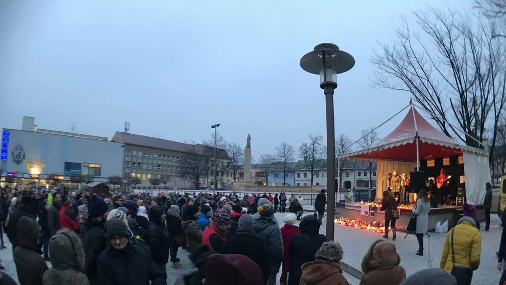 Spomienka na Jana Kuciaka a Martinu Kušnírovú v Prievidzi.
