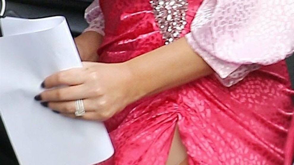 Sťahovacia spodná bielizeň Chrissy Teigen