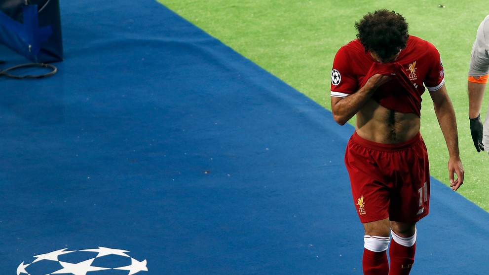 Mohamed Salah nedokázal pokračovať v hre a po 31 minútach išiel do kabíny.