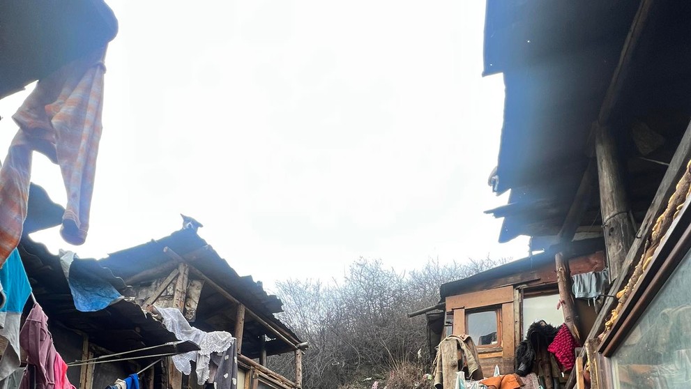 Nestabilný svah nad rómskou osadou v Kolačkove