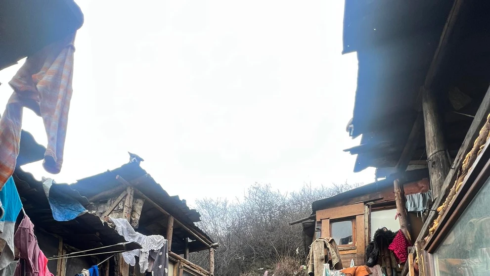 Nestabilný svah nad rómskou osadou v Kolačkove
