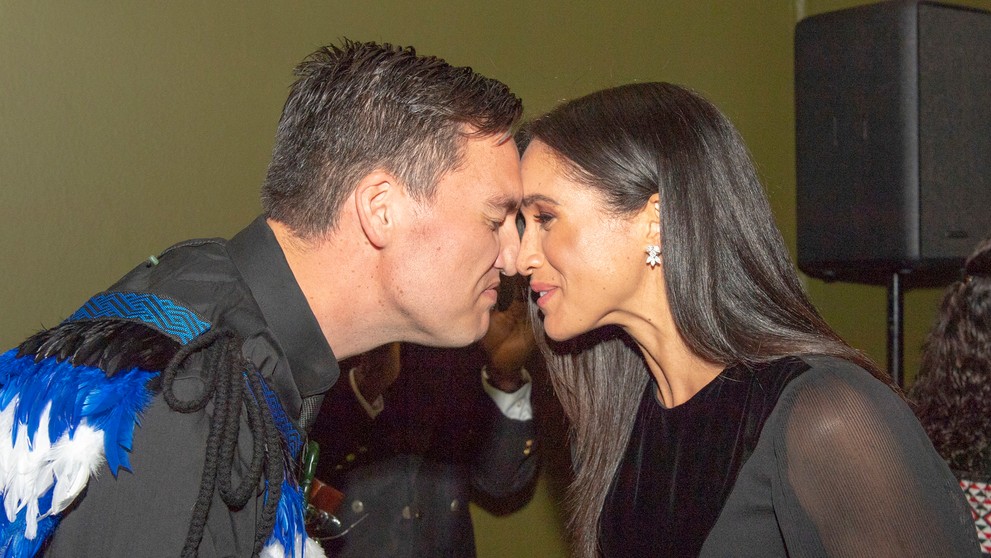 Vojvodkyňa Meghan pri tradičnom maorskom pozdrave