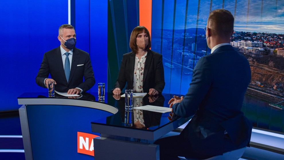 Peter Pellegrini a Veronika Remišová v Na telo.