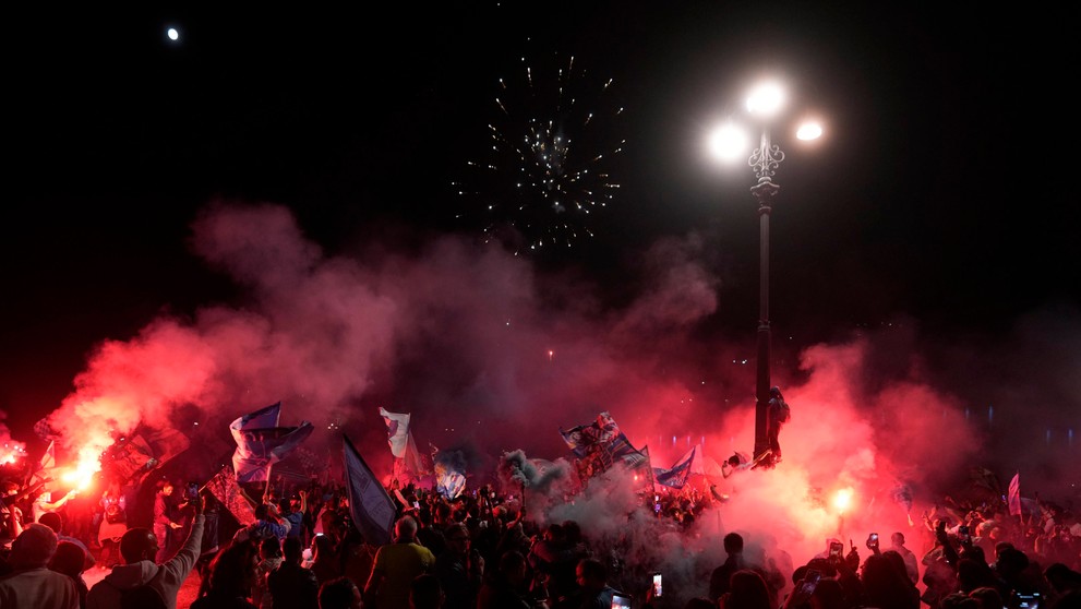 Neapolčania oslavujú zisk titulu.