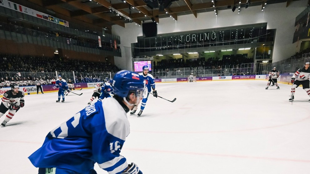 Slovenskí hokejisti na univerziáde získali striebro.