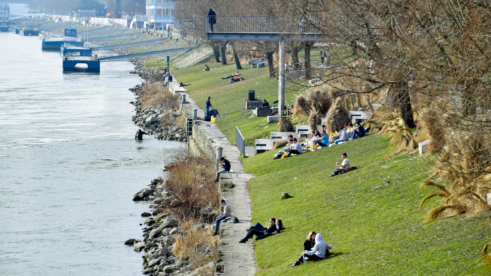 Nehoda pri Nových Zámkoch.