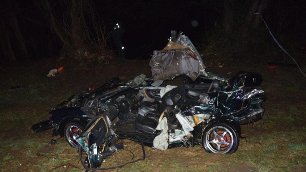 Vrak auta, v ktorom zomrel mladý muž v Hrone.