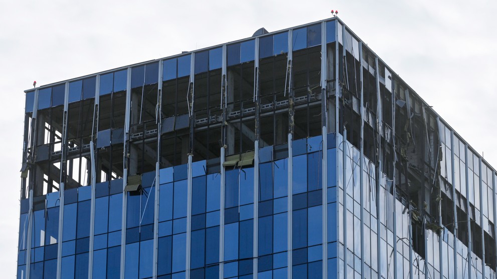 Útoky dronmi poškodili dve budovy v Moskve.