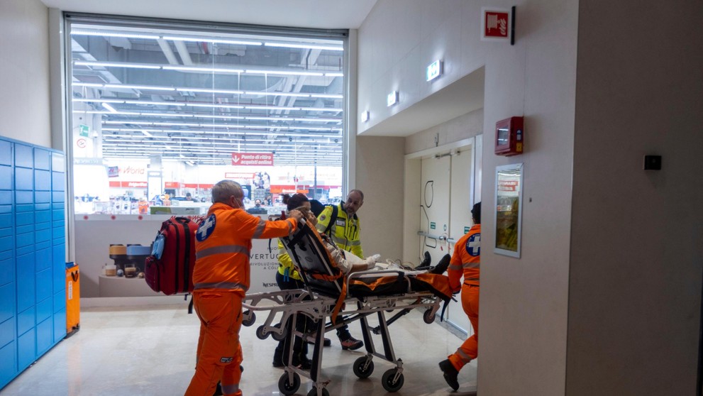 Zranený po útoku nožom v Taliansku