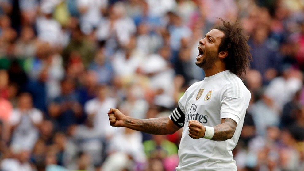 Ľavý obranca Realu Madrid Marcelo sa teší z gólu.