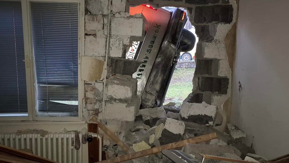 Auto v rodinnom dome (Gbeľany)