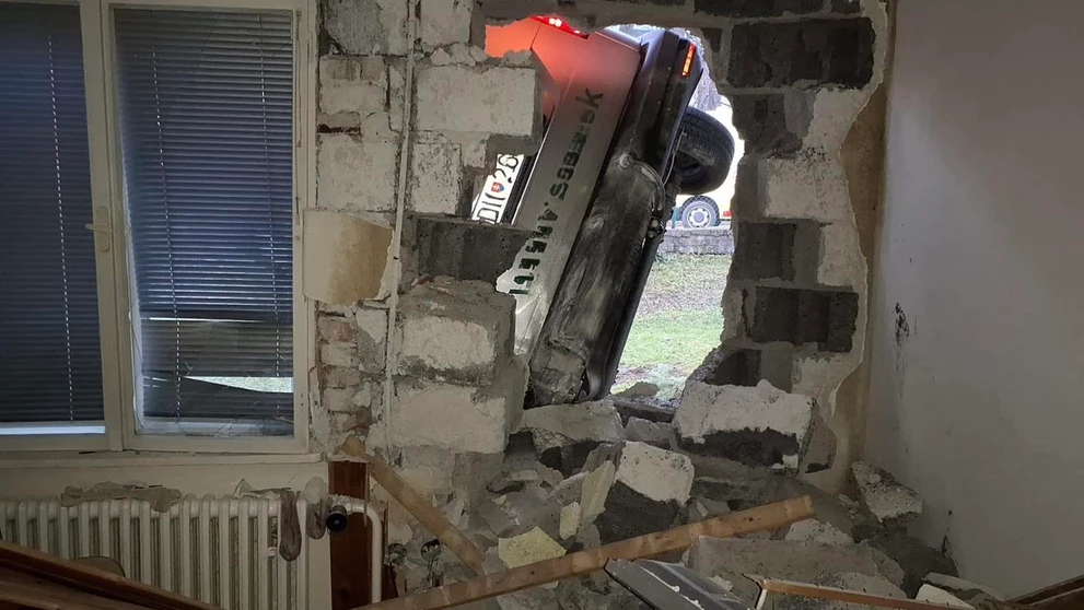 Auto v rodinnom dome (Gbeľany)