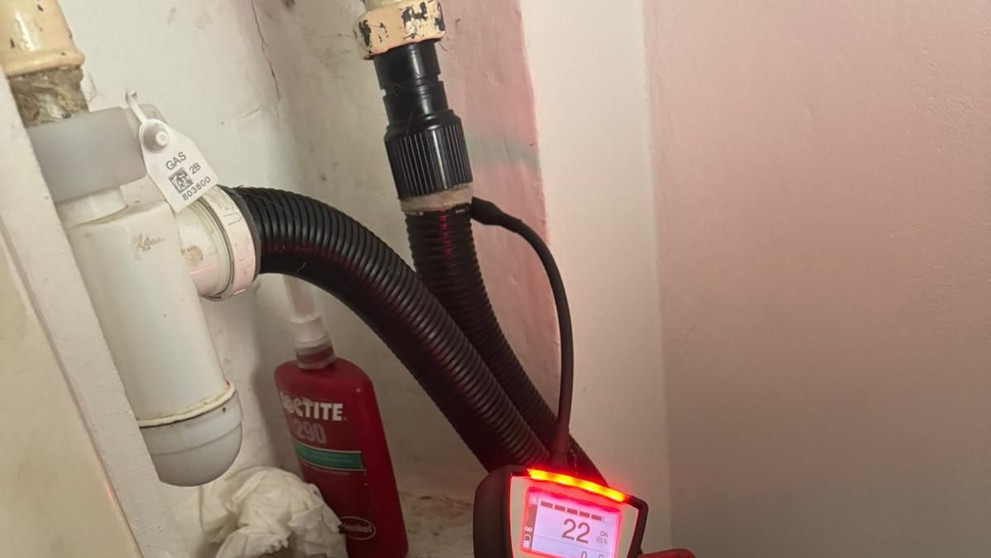 Podomácky vyrobená prípojka na plyn.