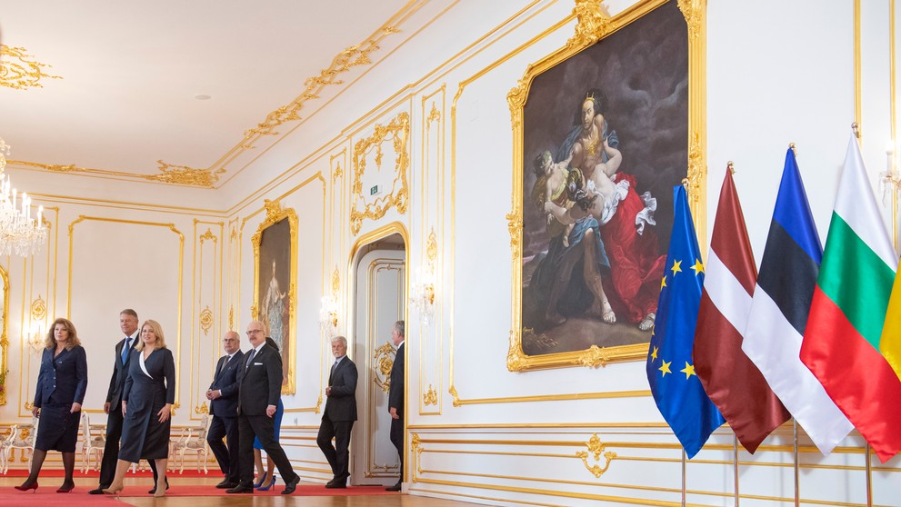 Summit prezidentov krajín Bukureštskej deviatky