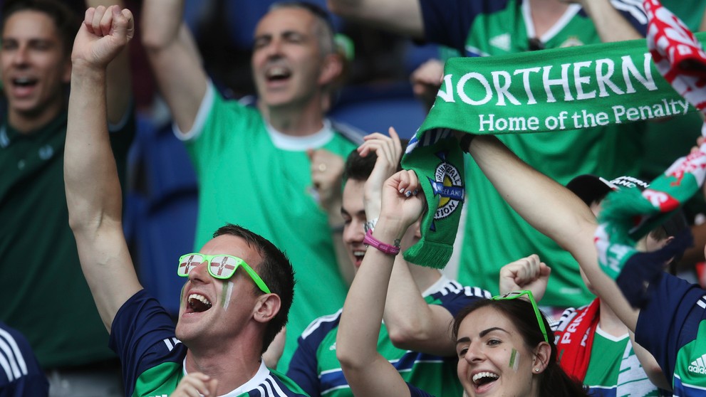 Waleskí priaznivci pred osemfinálovým duelom na ME.